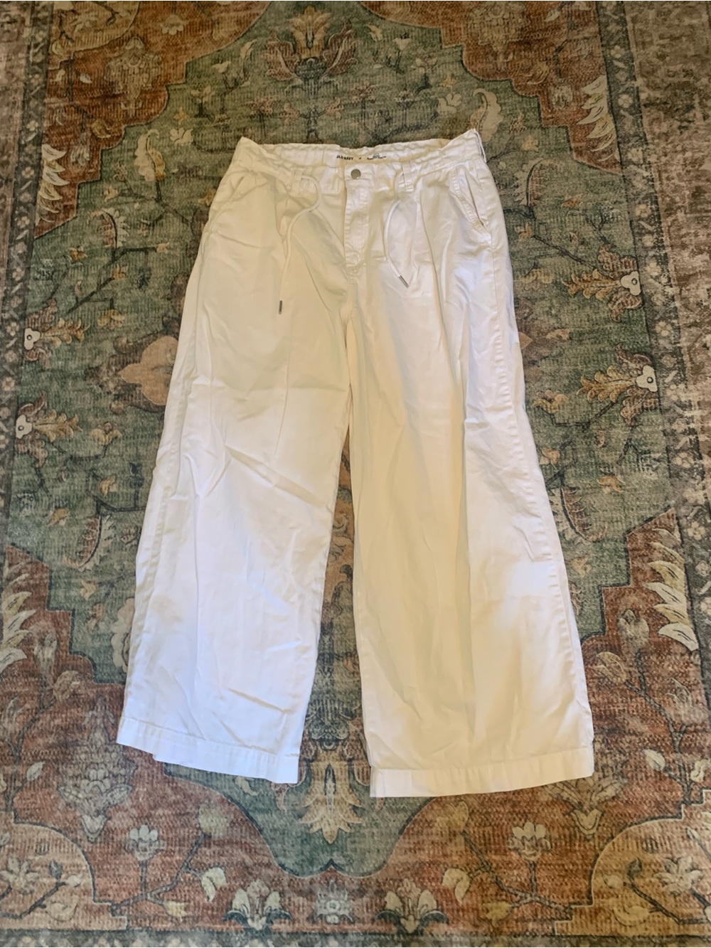 Drapey drawcord wide leg